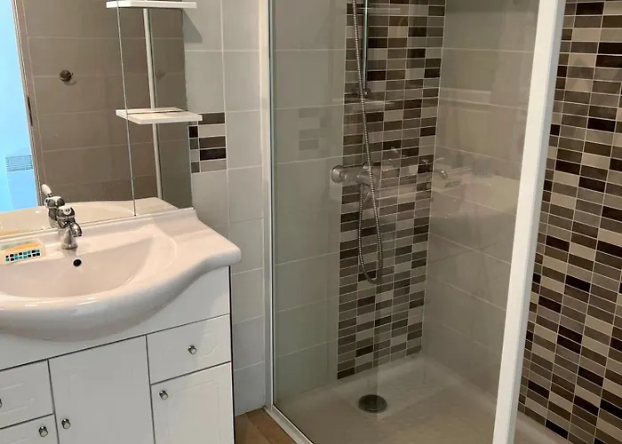 Secanto Belle Individuelle Avec Grand Jardin Rochelongue Cap D'agde Willa