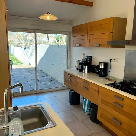 Secanto Belle Individuelle Avec Grand Jardin Rochelongue Cap D'agde Villa *